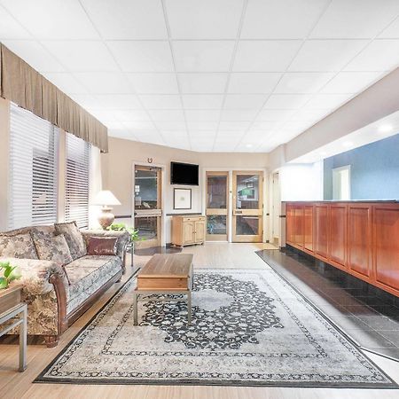 Motel Baymont By Wyndham Paris Esterno foto
